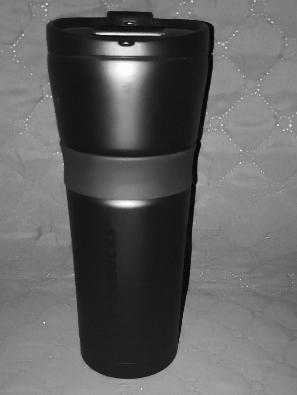 Starbucks Matte Black Vacuum Stainless Steel Tumbler 16 oz. Middle Rubber Grip.